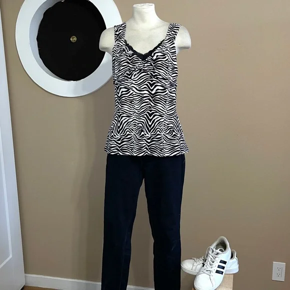 White House Black Market Signature Knits XL Zebra Print Tank with Lace Detail - Picture 5 of 9